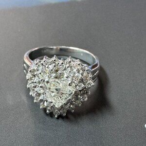 STUNNIBG 14K WHITE GOLD RING SIZE WITH NATURAL DIAMONDS 6.25